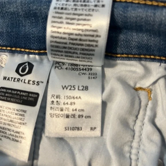 Levi's Light Blue Women's Skinny Jeans - Picture 11 of 11